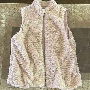 Baccini pale pink zip faux fur vest. XL